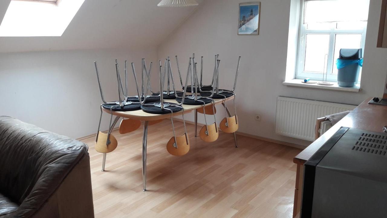 Ubytovaci Zarizeni Lovosice Esterno foto